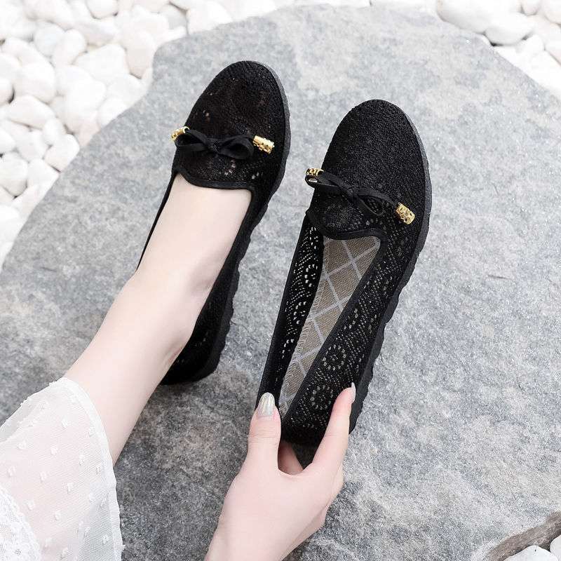 Summer women's shoes 2025 new old north cloth shoes women's breathable mesh shoes soft-soled mother shoes hole shoes Doudou single shoes