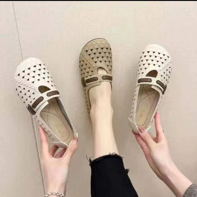 New Spring and Summer Retro Hole Soft-soled Women's Shoes Comfortable and Versatile Hollow Women's Sandals
