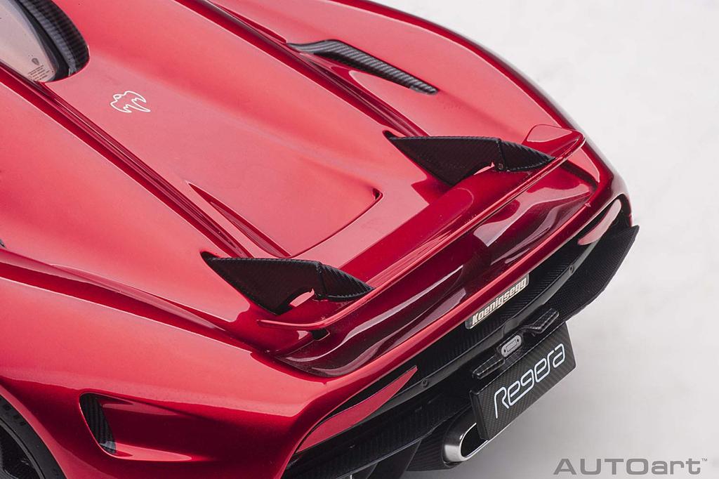 AUTOart Koenigsegg Regera Candy Red Hotový model 79026 1/18