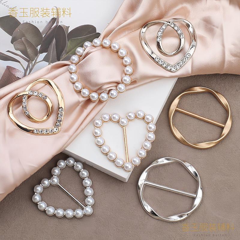 Fashion Luxury Waist Fixed Buckle, Metal Pearl Heart Clothes Corner Knot Buckle, Elegant Scarf Shawl Decorative Accessories for Women
