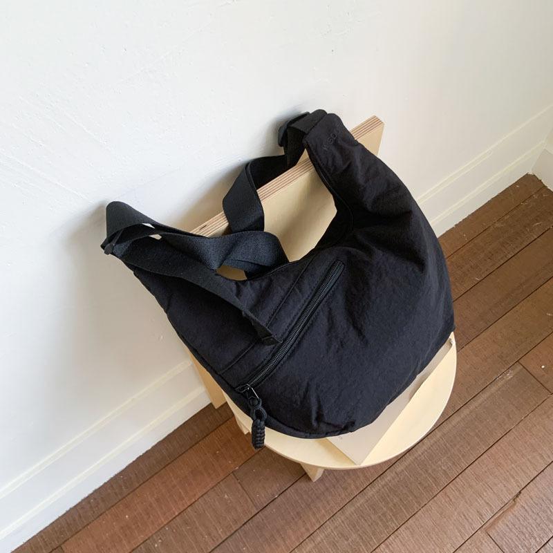 Winter new wind tote oblique span dumpling bag large capacity daily commuting leisure shoulder women's bag