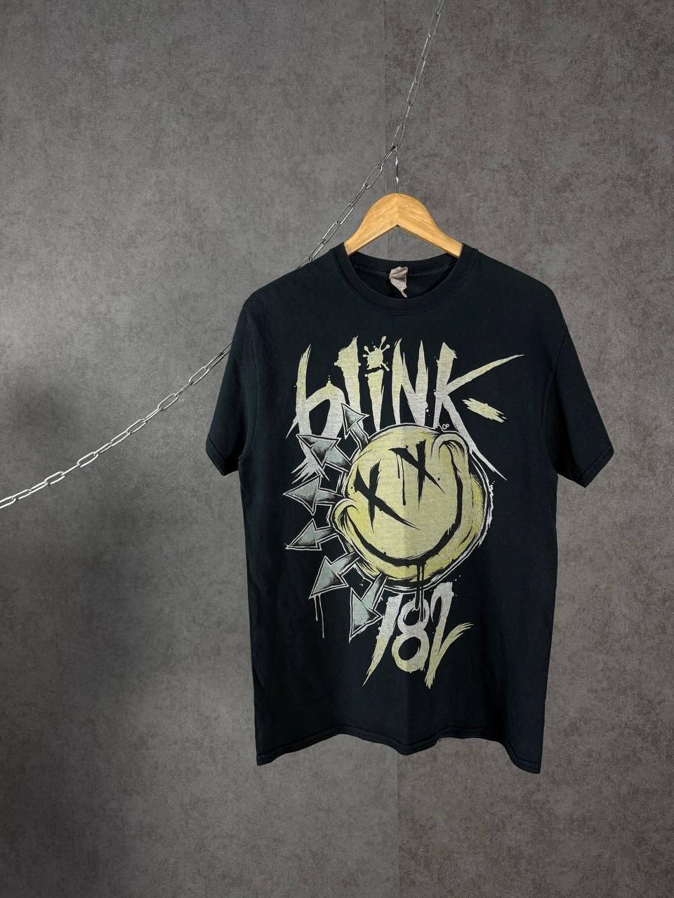 Blink 182 rock band tee Unisex T-Shirt M