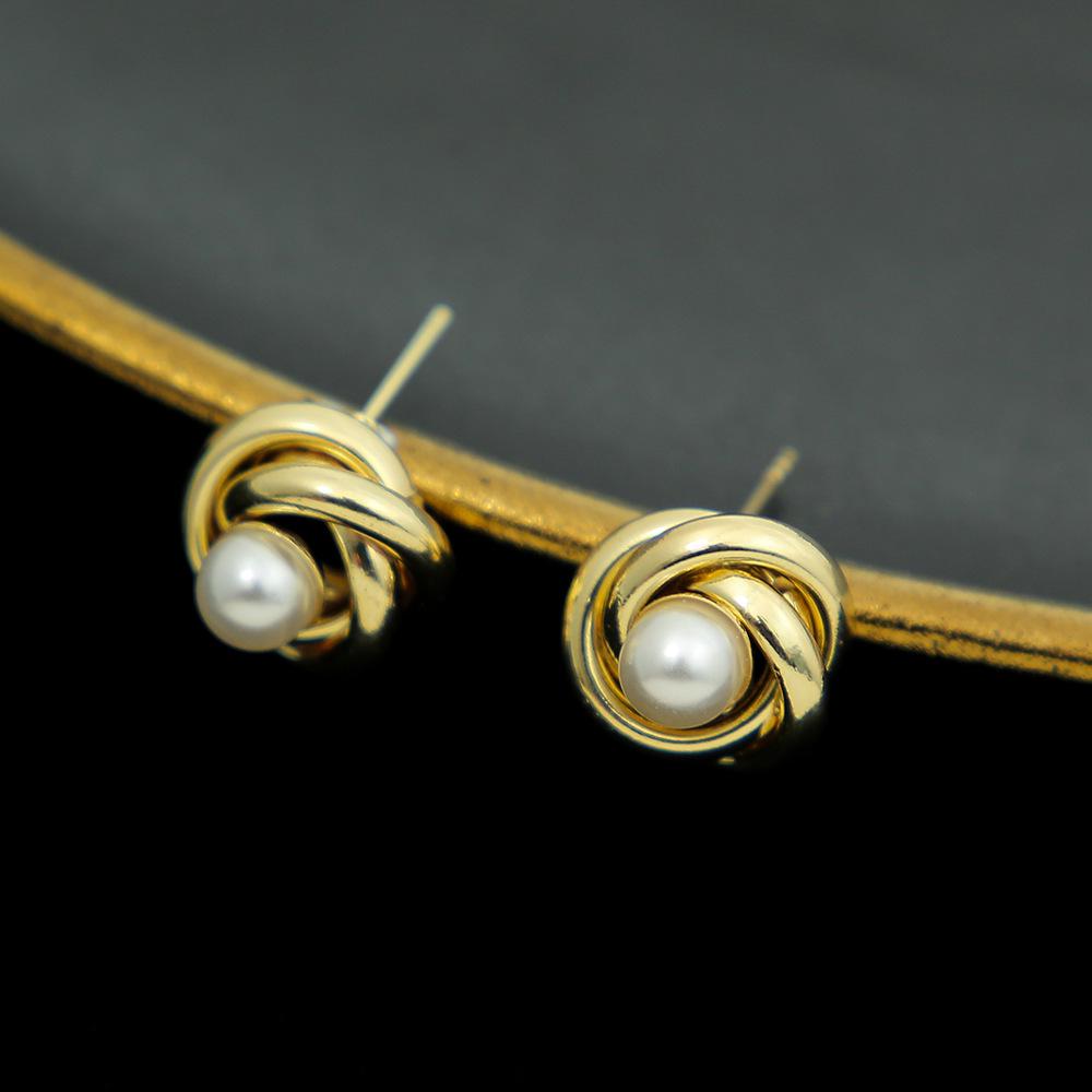 Lightweight Twisted Pearl Stud Earrings with Hollow Tube Design