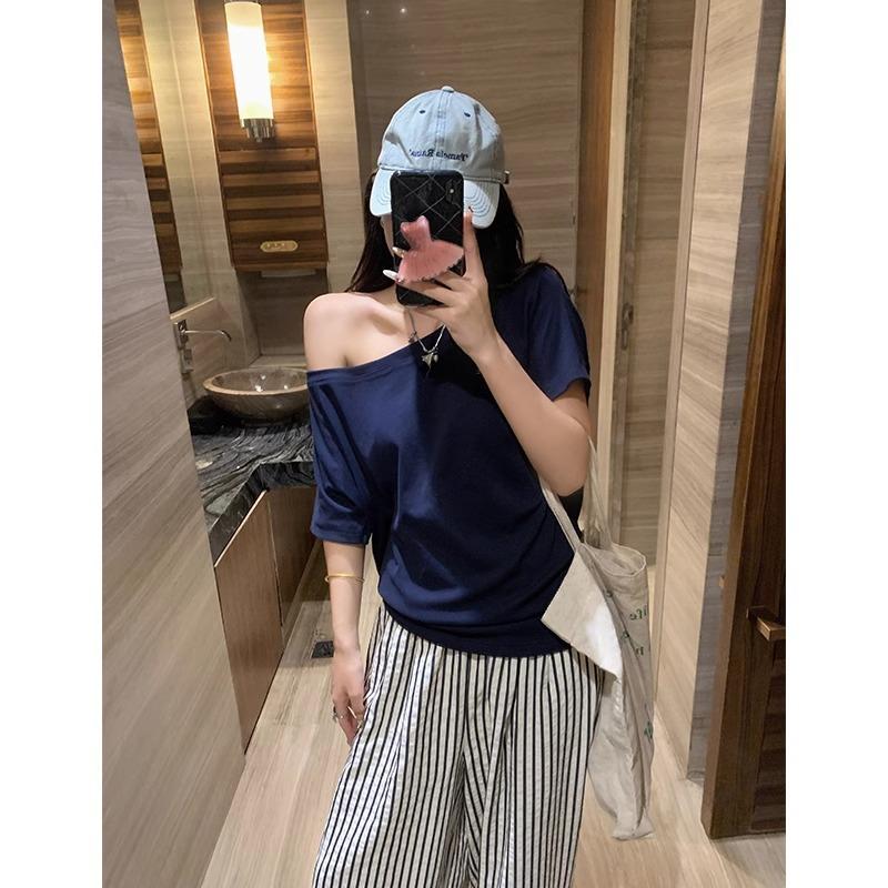White Off-shoulder Off-shoulder Short-sleeved One-shoulder Exposed Collarbone Sexy T-shirt for Women In Summer Sweet Hottie Loose Flesh-covering Top