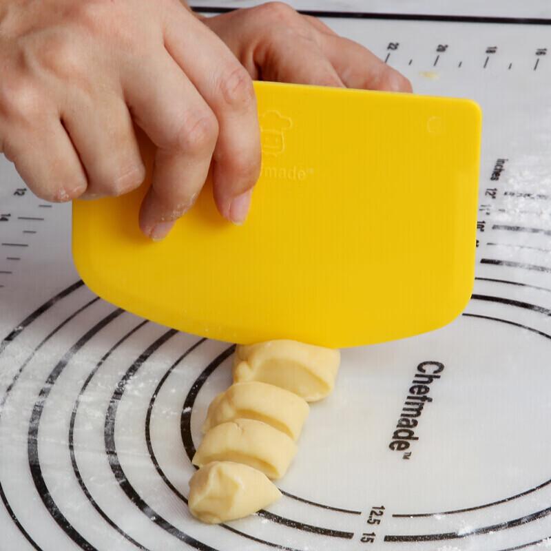 Chefmate Plastic Dough Scraper