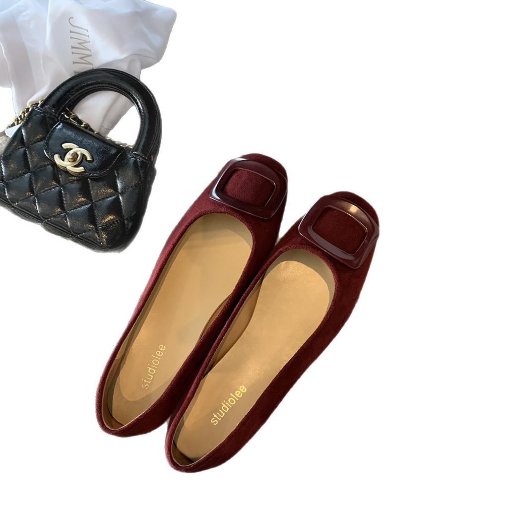 Grape mother has the same temperament, round head square buckle, shallow mouth suede, versatile flat-soled single shoes, lazy person with one foot, M