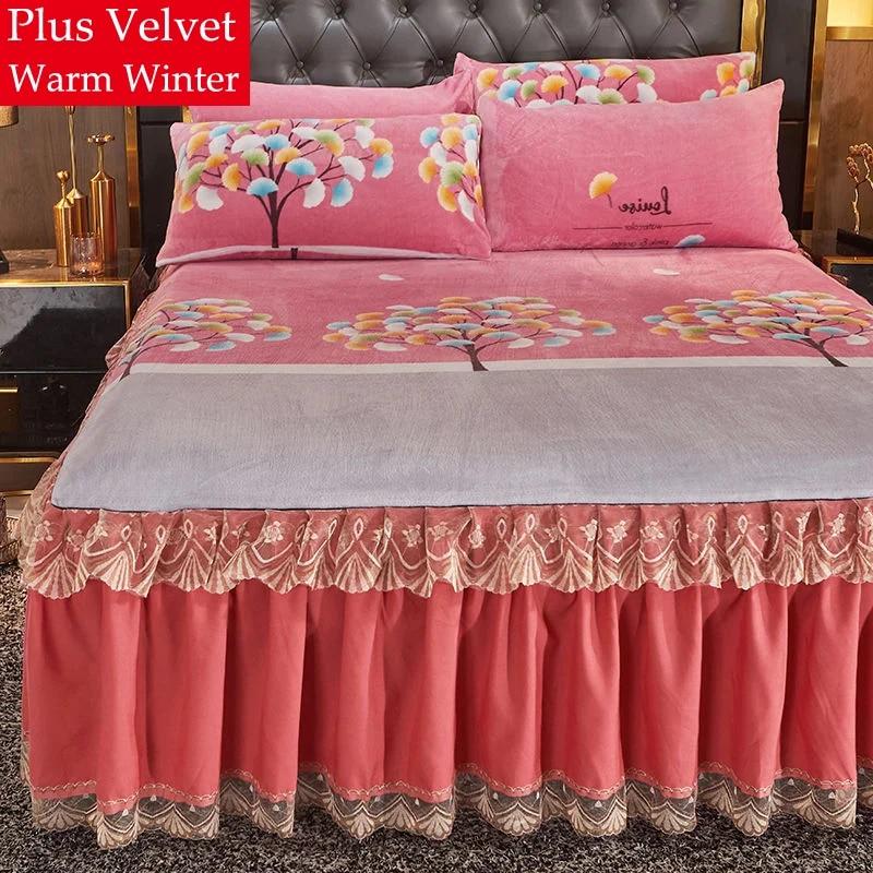 Warm Bed Skirt Crystal Velvet Thickened Bedspread Three Piece Set Flannel Bed Linens King Queen Size with Pillowcases