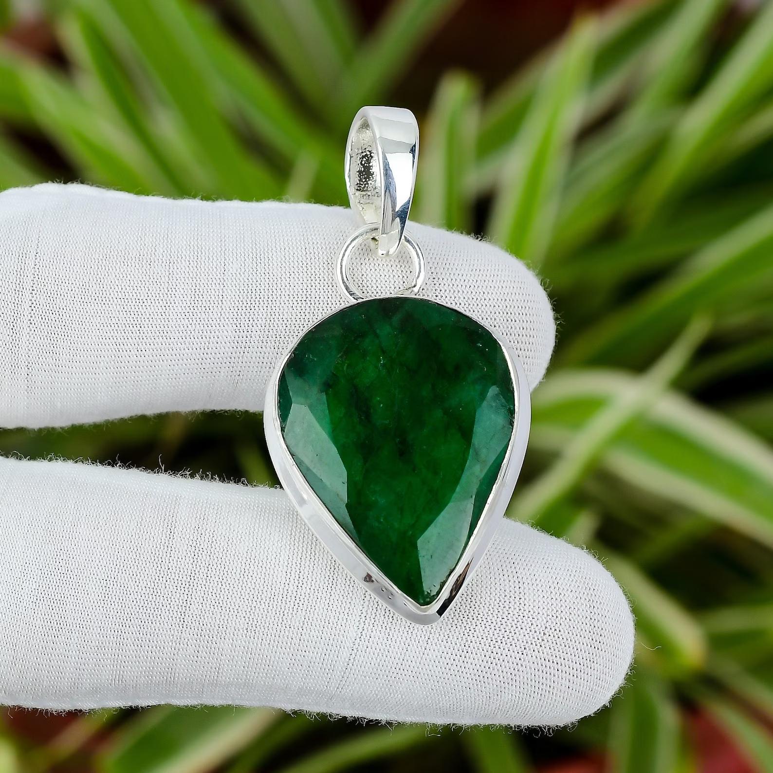 

Кулон из ограненного замбийского изумруда из стерлингового серебра 925 пробы с драгоценным камнем Кулон ручной работы