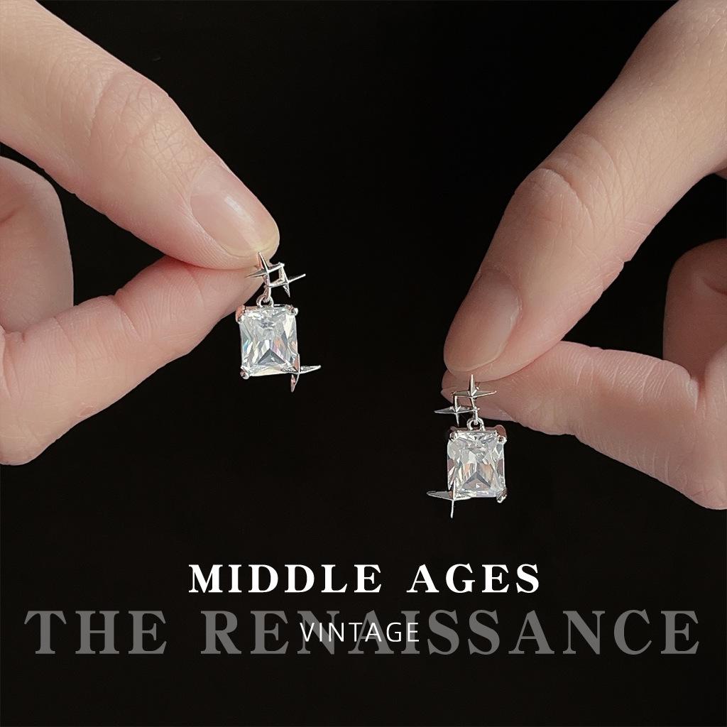 Wind mango large sugar cube zircon stud earrings French temperament earrings earrings