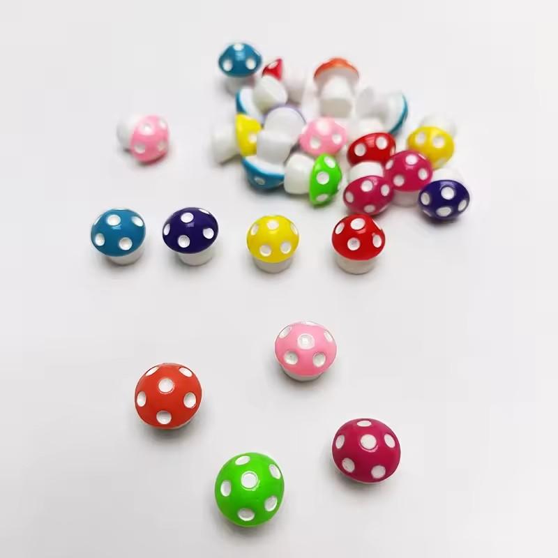Hot Sale 100pcs Per Bag Small Colored 3D Mushroom Resin Charms Artifical Style for Keychain and Earring Souvenir