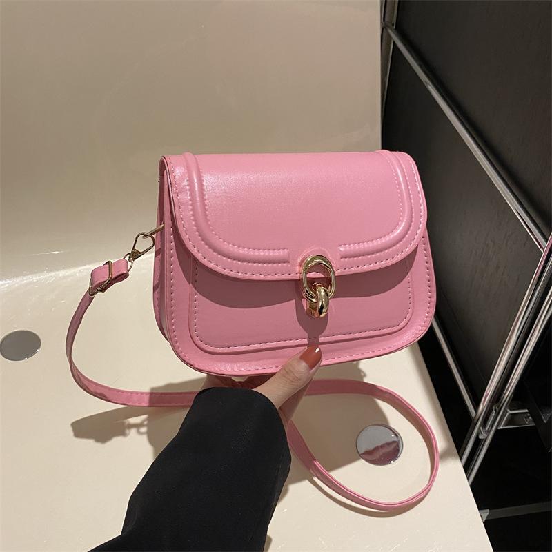 

This year s popular fashion solid color 2025 winter new retro lock simple solid color women s shoulder messenger bag