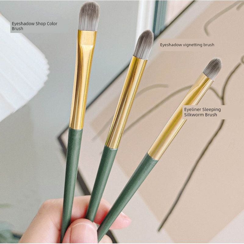 

3 PCs Eye Shadow Brush Makeup Brushes Brush Suit Makeup for Beginners Tools Fiber Brushes Individually Packaged Eye Shadow Brush Green Cloud 3 Pack (New arrival high-end)