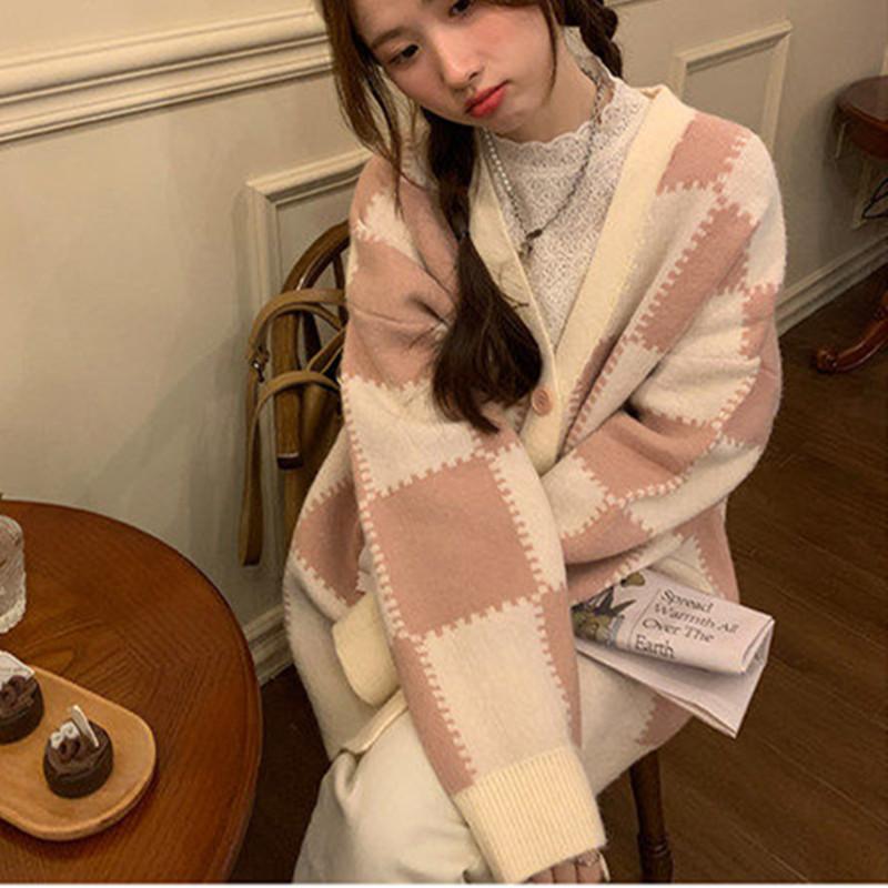 2025 autumn new loose casual cardigan long-sleeved sweater, gentle small fragrance checkerboard v-neck jacket women
