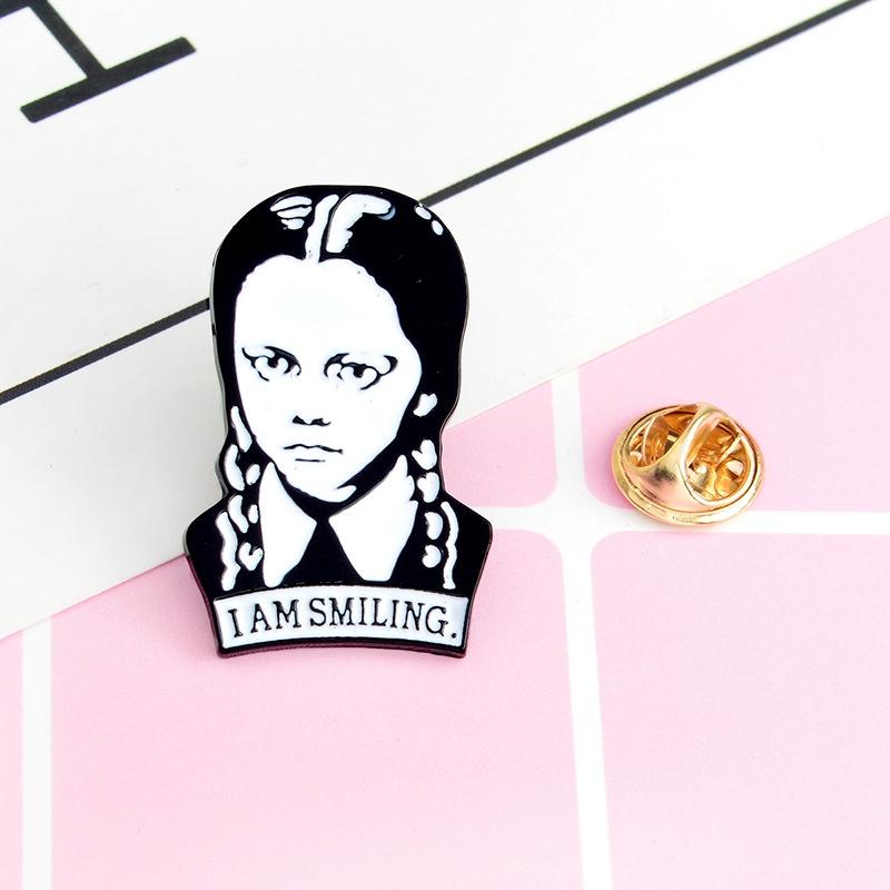 Wednesday Addams Brosch Märke Semester Skräck Gåva Till Fans