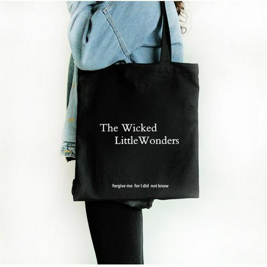 Summer Canvas Tote: Zippered Shoulder Bag for Shopping, Snacks, Laptop & School