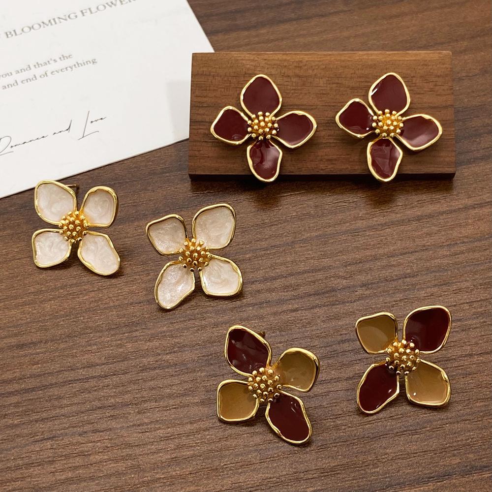 New Hibiscus Vintage Dropped Glaze Flower Stud Earrings for Women French Ins Korean Fashion Wedding Jewelry Romantic Gift