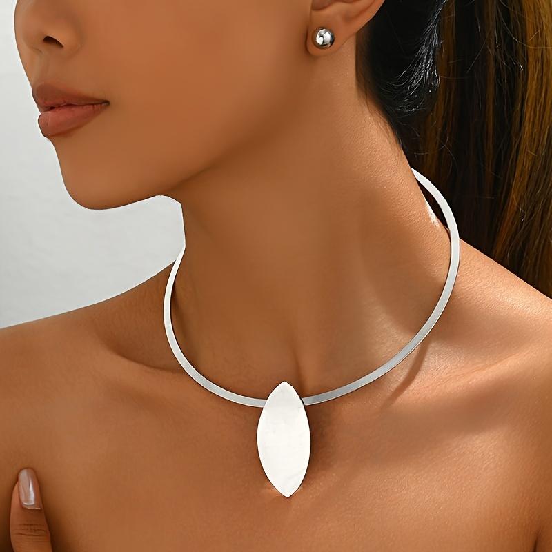 

Преувеличенное геометрическое ожерелье для женщин серебряный