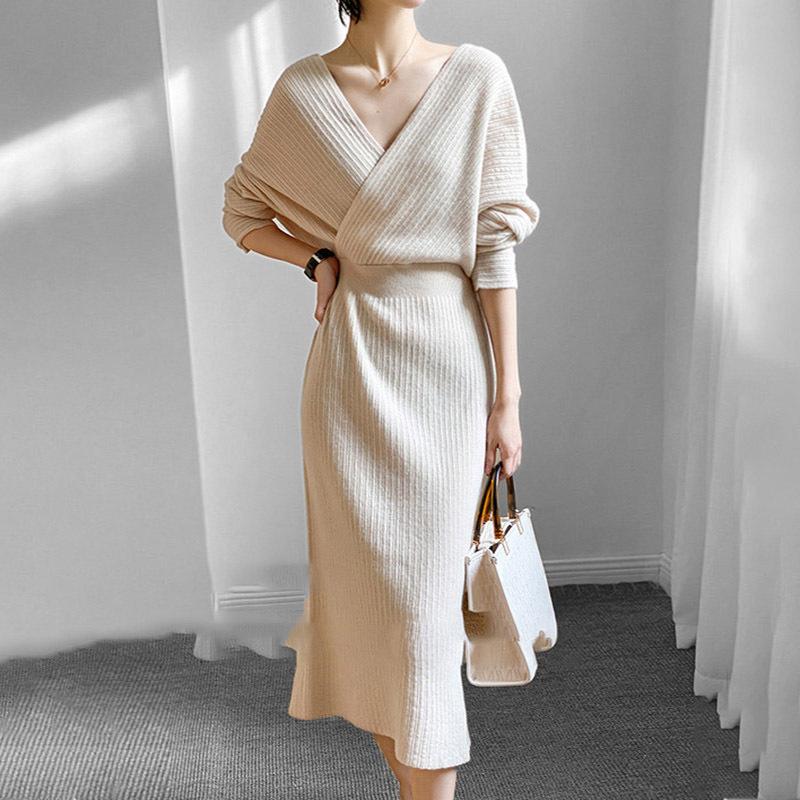 GMXIA Slim-fit V-neck Wrap Hip Dress Women's Long-sleeved Style Waist Knit Dress