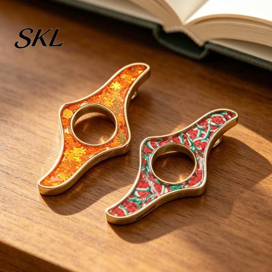 Eye-catching Glitter Bookmark Book Page Holder, Thumb Ring Holder for Reading, Smooth Edge Metal Opener Reading Accessory Students Readers