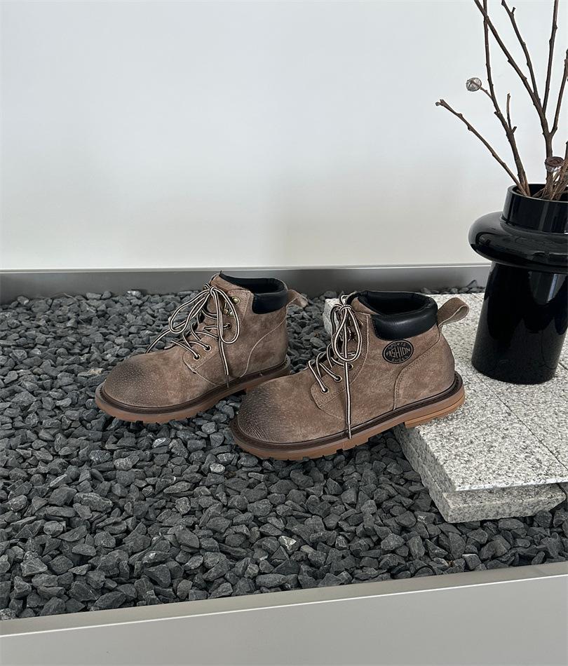 

Kick the big yellow boots for women s autumn 2025 new British style Martin boots thick-soled tooling boots for children 39 темно-коричневого