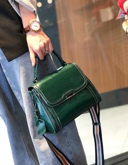 Female Retro Messenger Shoulder Bags Women Luxury Designer Oil Wax Cowhide Leather Handbags Lady Commuter Handbill Crossbody Bag