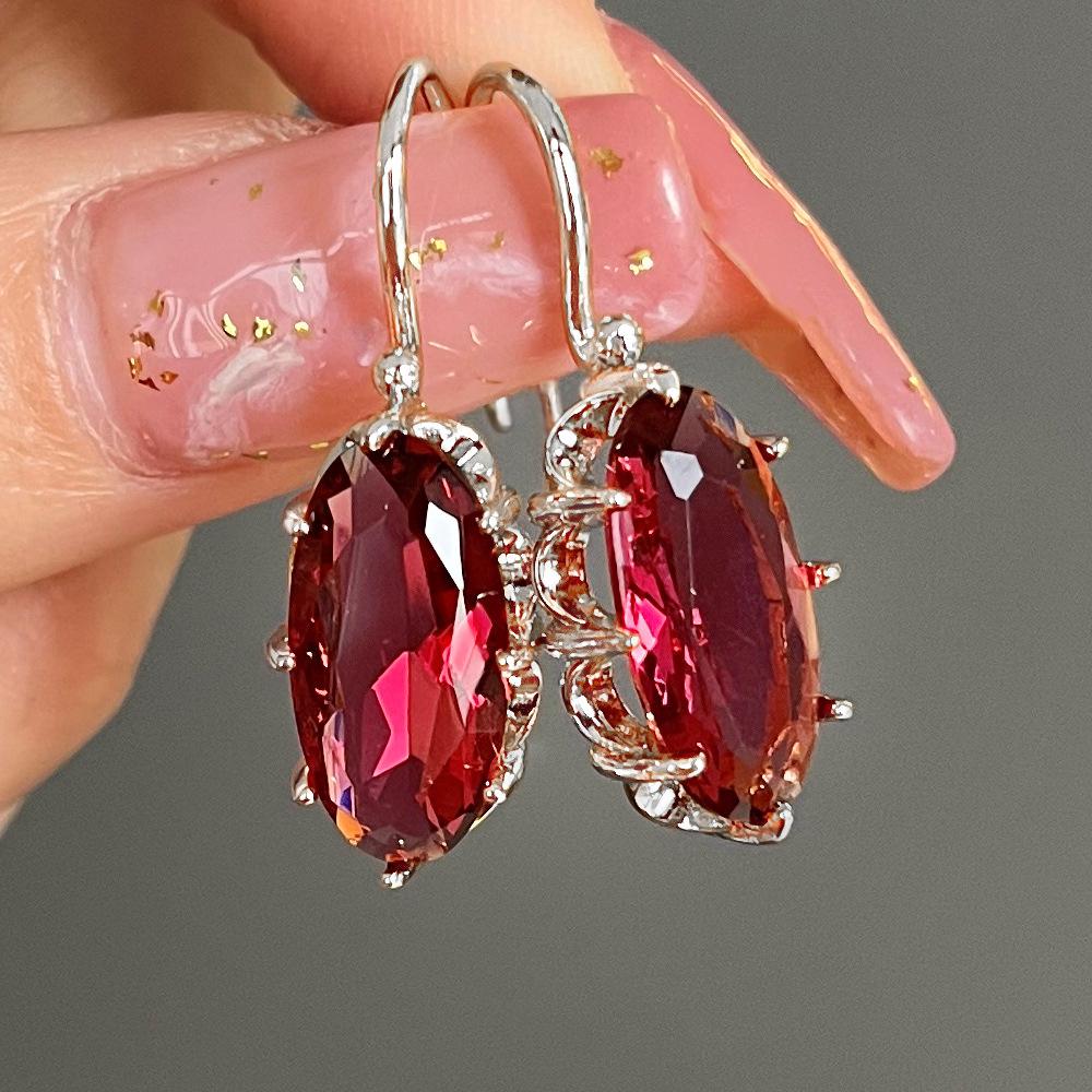 Cao Shi Retro Court Colorful Gem Eight-Claw Zircon Earrings