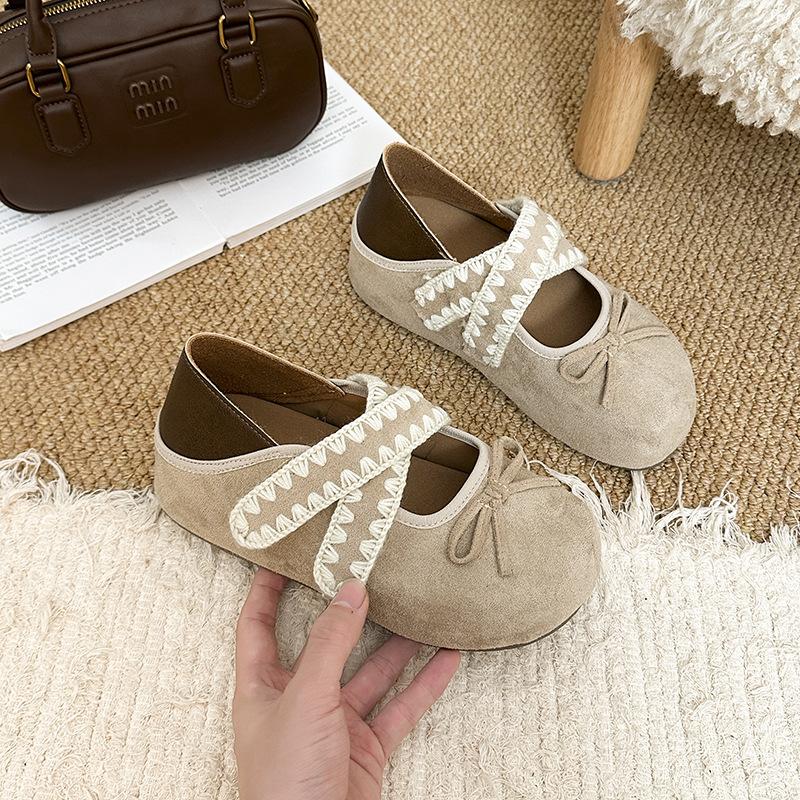 

Shallow bow single shoes retro Mazhen shoes 2025 autumn new cute lazy one pedal light beanie shoes 40 абрикосовий