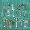 10 Farben DIY Steampunk Schlüsselanhänger Charms – Zufällig 30g, 50g, 100g Legierungs-Schmuckzubehör