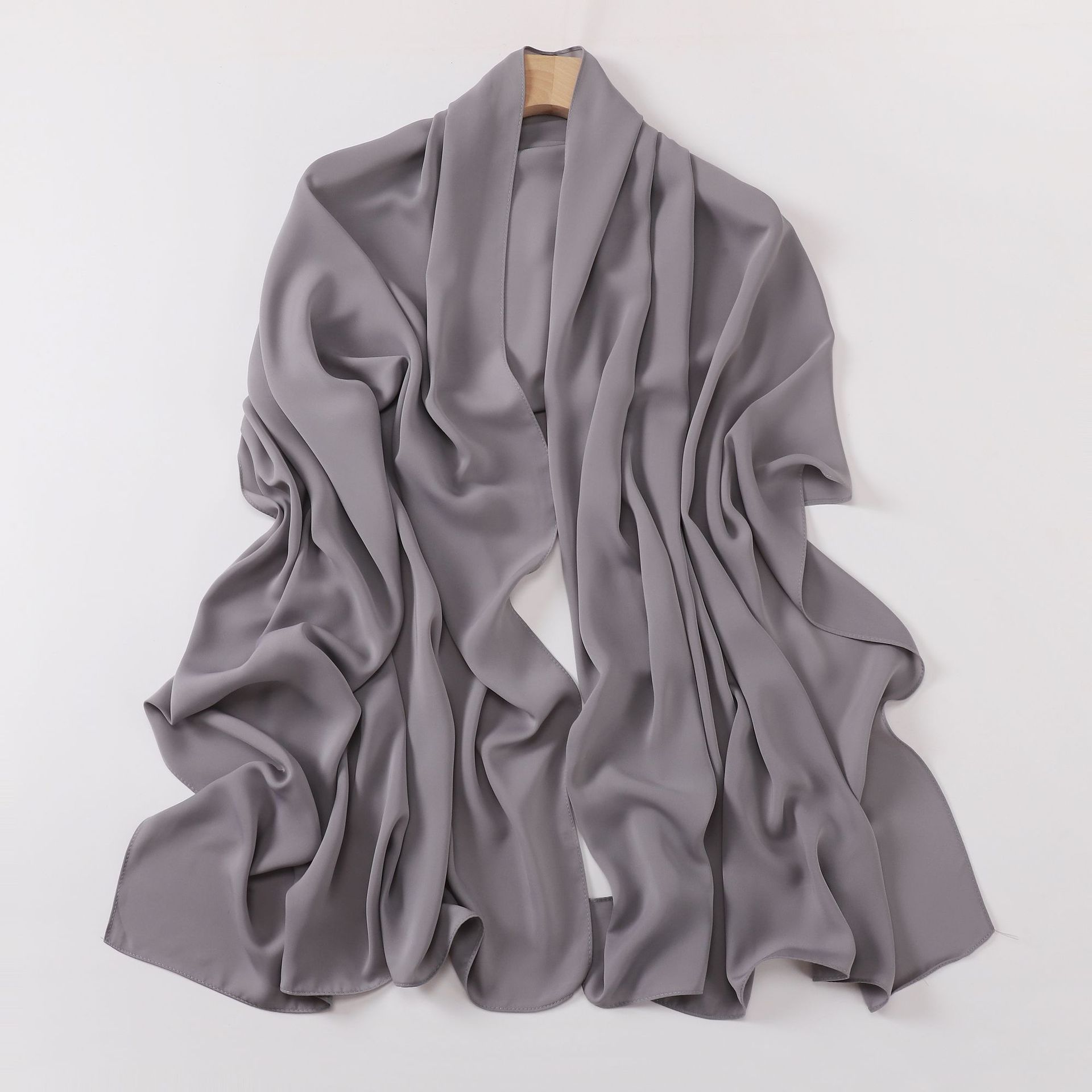 

VigoAnne 2025 женский мусульманский сплошной хиджаб-шали женский простой шарф против морщин искусственный шелк исламский тюрбан повязка на голову 175 см * 70 см серый