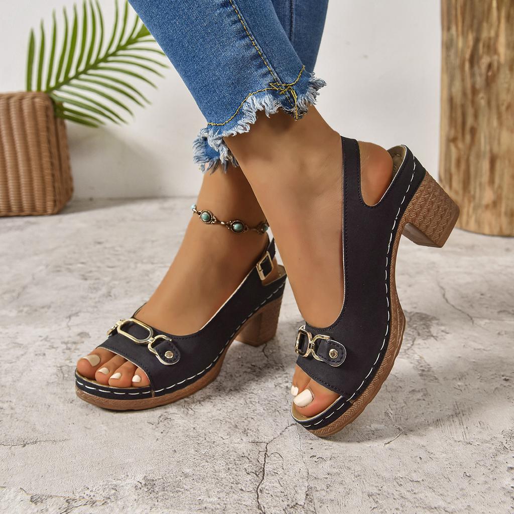 Summer new European and American casual beach sandals women's large size flowers thick Roman high heels