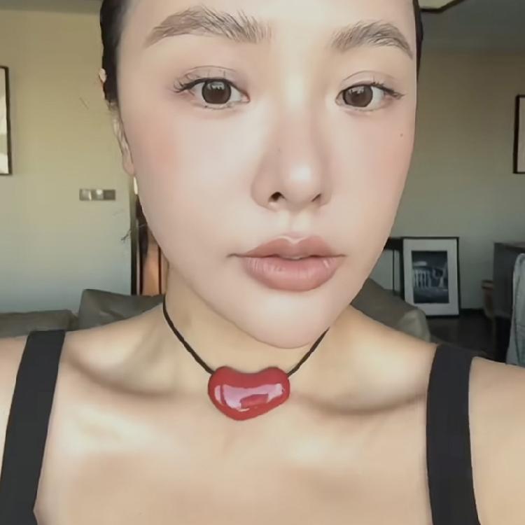 Trendy Enamel Heart Pendant Necklace Sturdy Alloy Adjustable Chain Jewelry Accessory Portable for Female Fashion