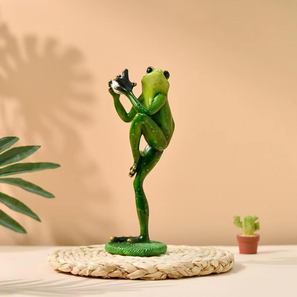 Cartoon Couple Frog Figurine Yoga Frog Statue Resin Sports Frog Sculpture Home Office Desktop Decoration Ornament