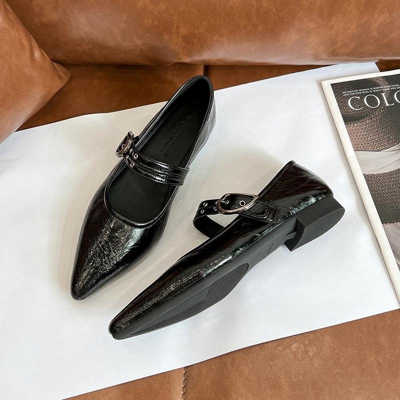 Pointed retro low-heeled flat-heeled Mary Jane shoes for women's spring new models with temperament single shoes for women