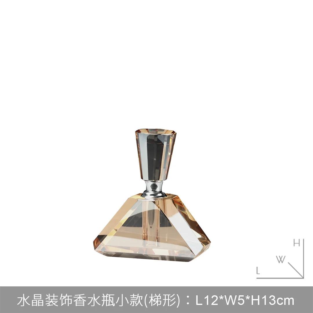 

Кришталевий флакон духів Креативні абстрактні геометричні кришталеві орнаменти Кімната Винна шафа Орнаменти пляшок парфумів Прикраса дому