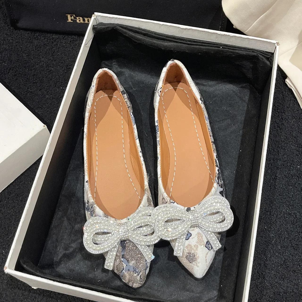 

Модные повседневные туфли на плоской подошве с бантом, женские весенне-летние туфли в стиле ретро с заостренным носком и мягкой подошвой, со стразами, обувь Sapato Zapatos 2024 40