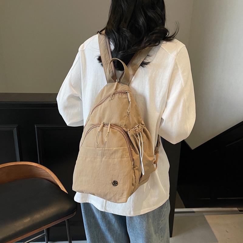 

2025 spring new niche backpack fashion trend simple women s casual backpack чёрный
