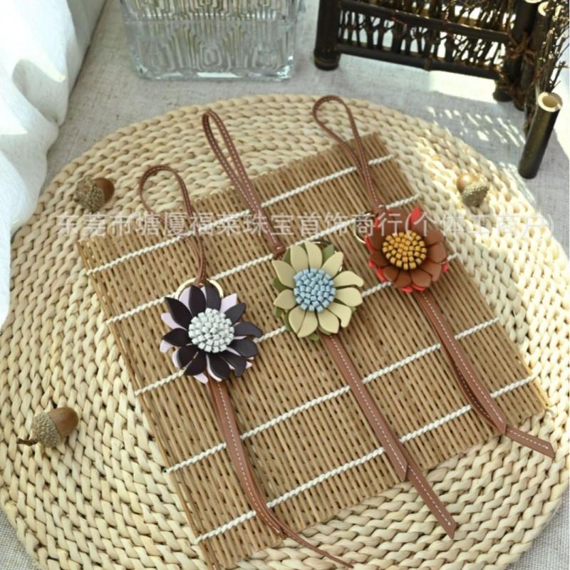 Sunflower Leather Bag Charm Floral Garden Ornament Handbag Decoration