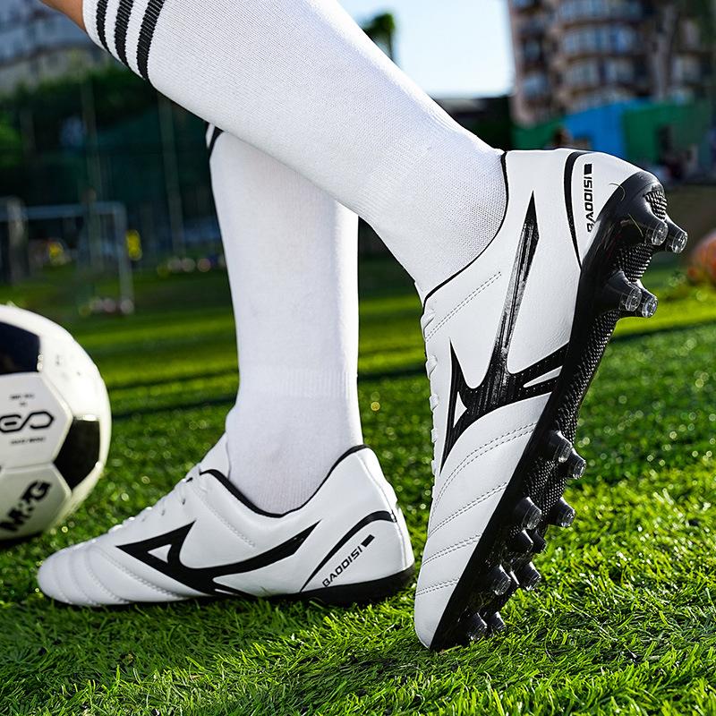 Football Shoes Men's Low-top Football Shoes Are Comfortable and Breathable Professional Grass Training Shoes, Non-slip and Wear-resistant