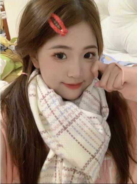 Korean atmosphere Mohair plaid plush scarf women's 1116 autumn and winter warm atmosphere couple scarf