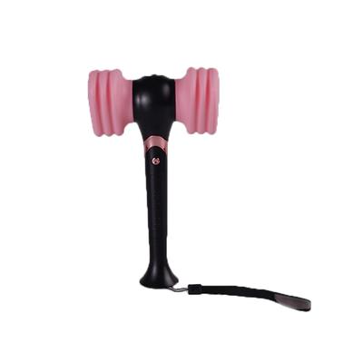 Κορέα LED Light Stick σε σχήμα καρδιάς Λάμπα συναυλίας Hip Hop Flash Παιχνίδι σφυρί Φωσφορίζουσα φωτεινή ράβδος στήριξης Ανεμιστήρες πάρτι