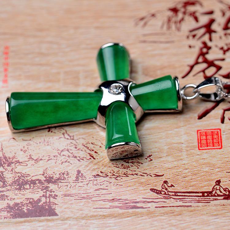 925 Sølv Halskjedesett med Chrysoprase Cross Pendant Women In Europe and The Wind Natural Green Pendant