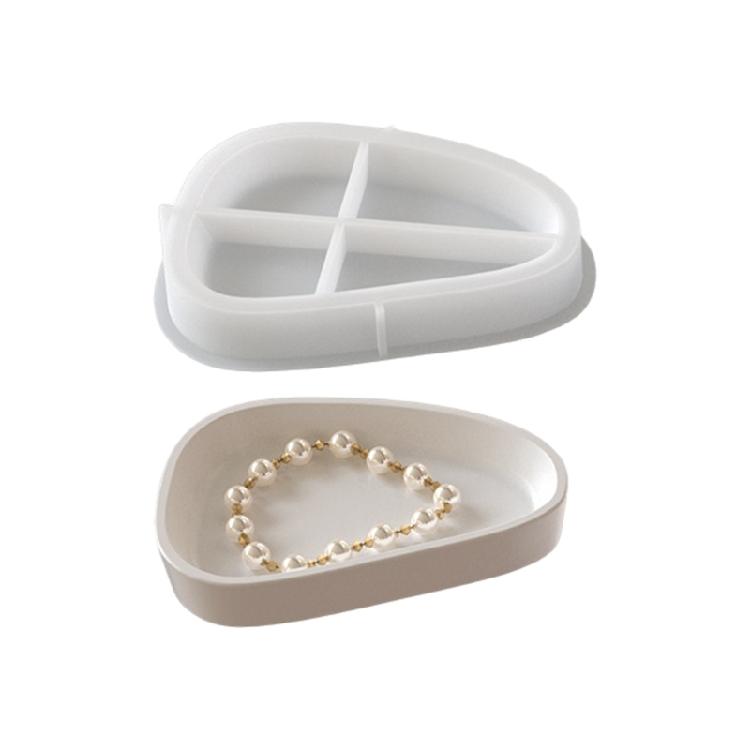 

Flexible Silicone Oval Plate Tray With Sturdy Feature Designs Craft Supplies for Household Use and Special Occasions S