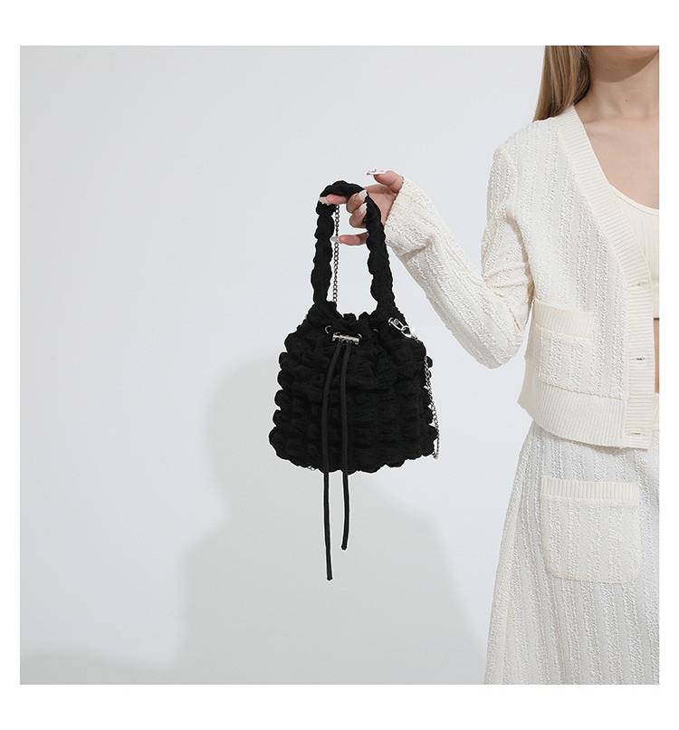 New Folded Bucket Bag Street Fashion Canvas Shoulder Bag Soft Texture Large Capacity Commuter Casual Puff Cloud Bag