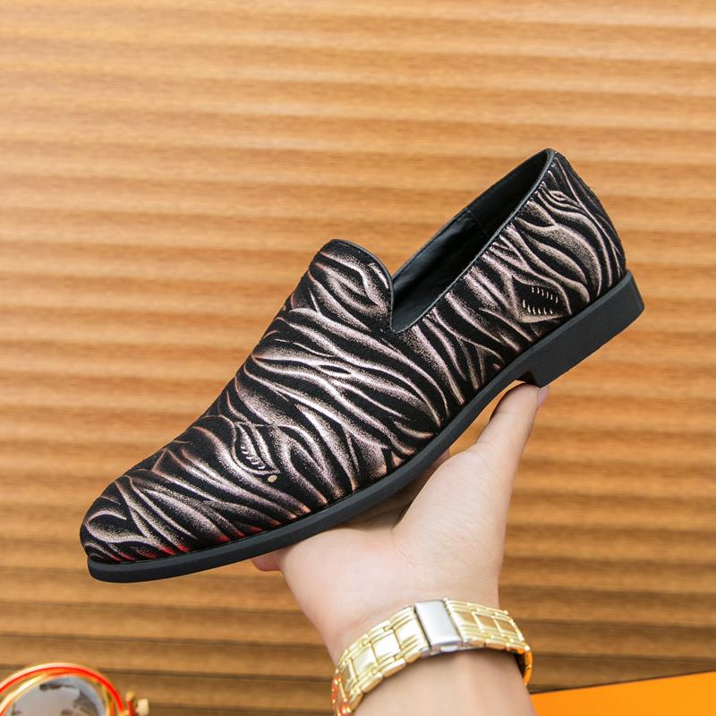 New Luxury Designer Men's Charm Patent Leather Slip On Shoes Male Formal Wedding Prom Dress Homecoming Sapatos Tenis Masculino