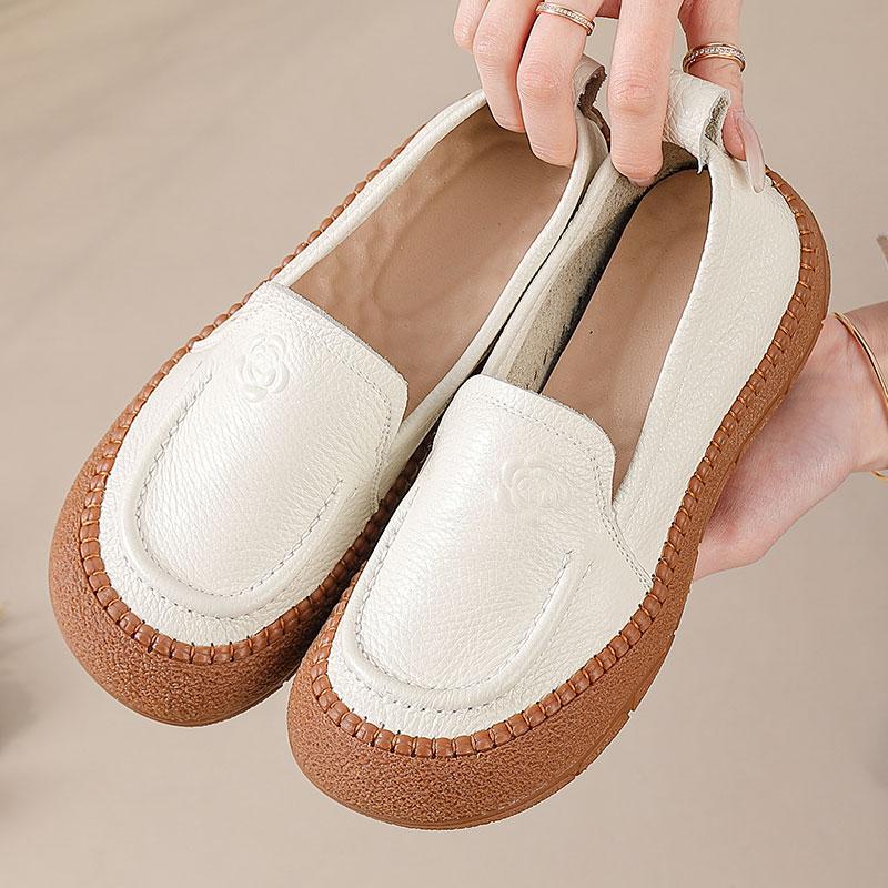 Fashion New authentic leather slip on flats women's ancient perforated breathable moccasins woman exquisite embossed rose loafers shoes