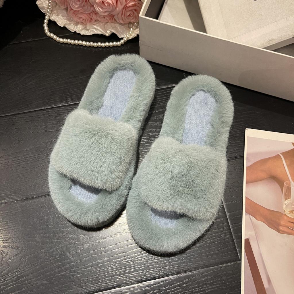 Foreign trade large size 2025 new home Korean version versatile outer wear flat bottom fashion Mao Mao Internet celebrity women's slippers