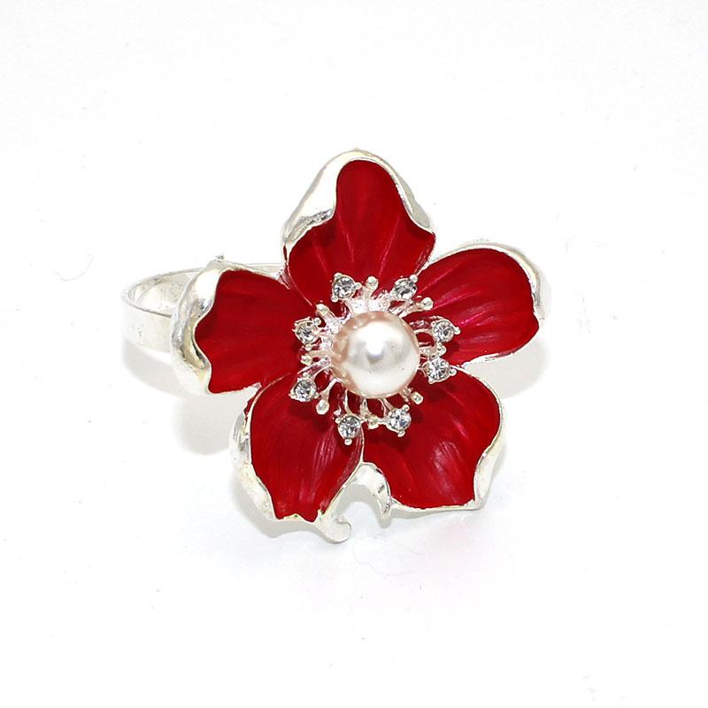 6 Stück/Los Neuer fünfblättriger Blumen-Serviettenring Legierung weiße Blume Serviettenring Hochzeits-Tischdekoration