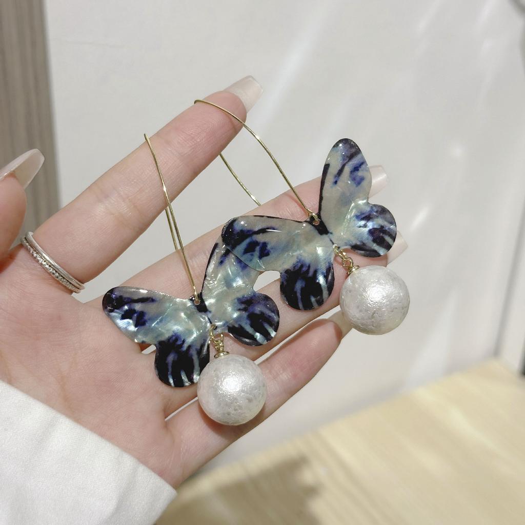 Simple Zircon Butterfly Earrings Light Luxury High-end Stud Earrings Temperament Fashionable Sweet Pearl Earrings Women