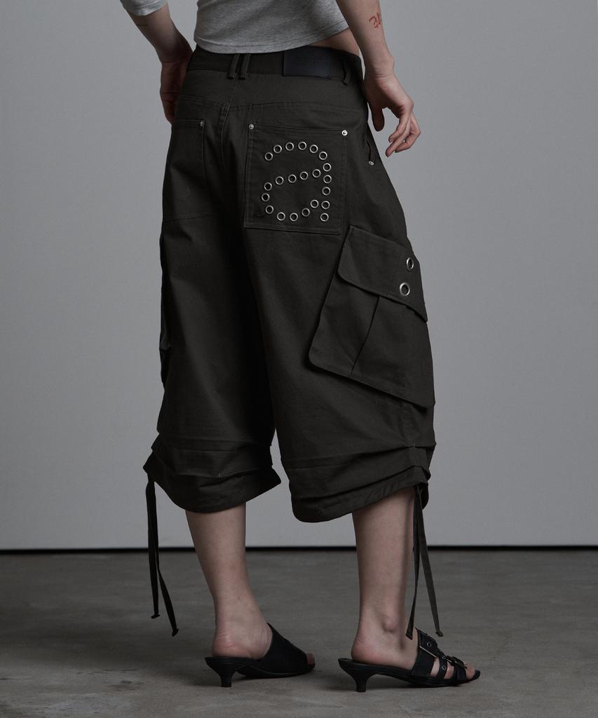 Aejeuyua String Eyelet Bermuda Pants Charcoal