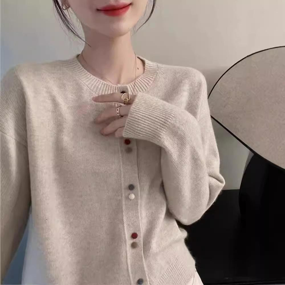 Autumn and winter French chic colorful button-down crew-neck knitted cardigan women's high-end sense fashion versatile sweet soft waxy outer wear